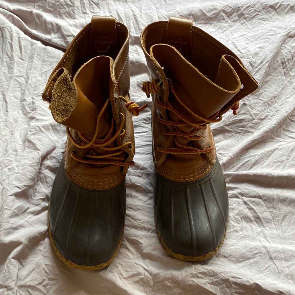 LL Bean kids Bean Boots “The Original Bean Boot” size 3 or 4. See listing info